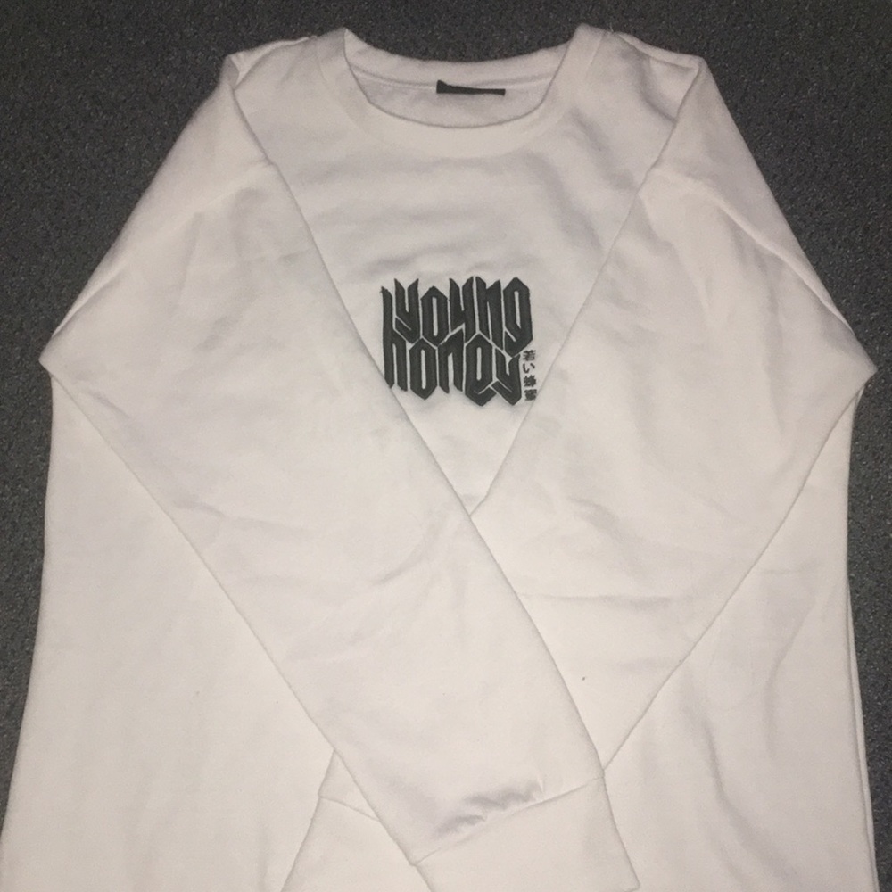 Cotton on “young honey” long sweater. Unisex.